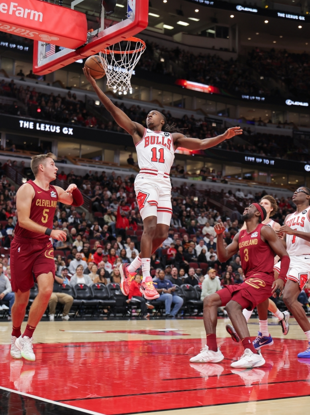 包含芝加哥公牛训练开放日,今晚主帅复盘引欢呼,NBA季后赛在即,赛程密集仍需轮换的词条-爱游戏赛事直播