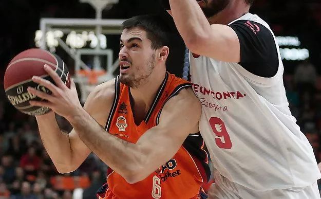 包含瓦伦西亚集结日止住颓势，志在NBA常规赛名次提升，气氛紧张，数据趋势出现新变化的词条